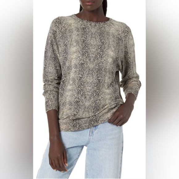Volcom Over N Out sweater animal print streetwear fall comfy size XS - Picture 1 of 10